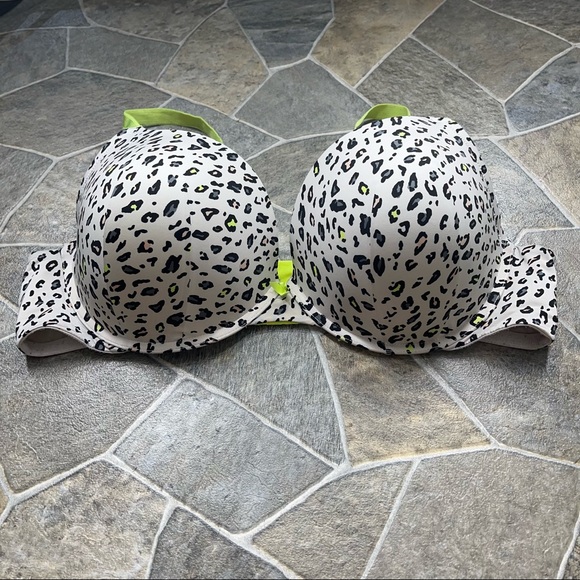 Torrid Curves Animal Print Bra - Picture 3 of 9